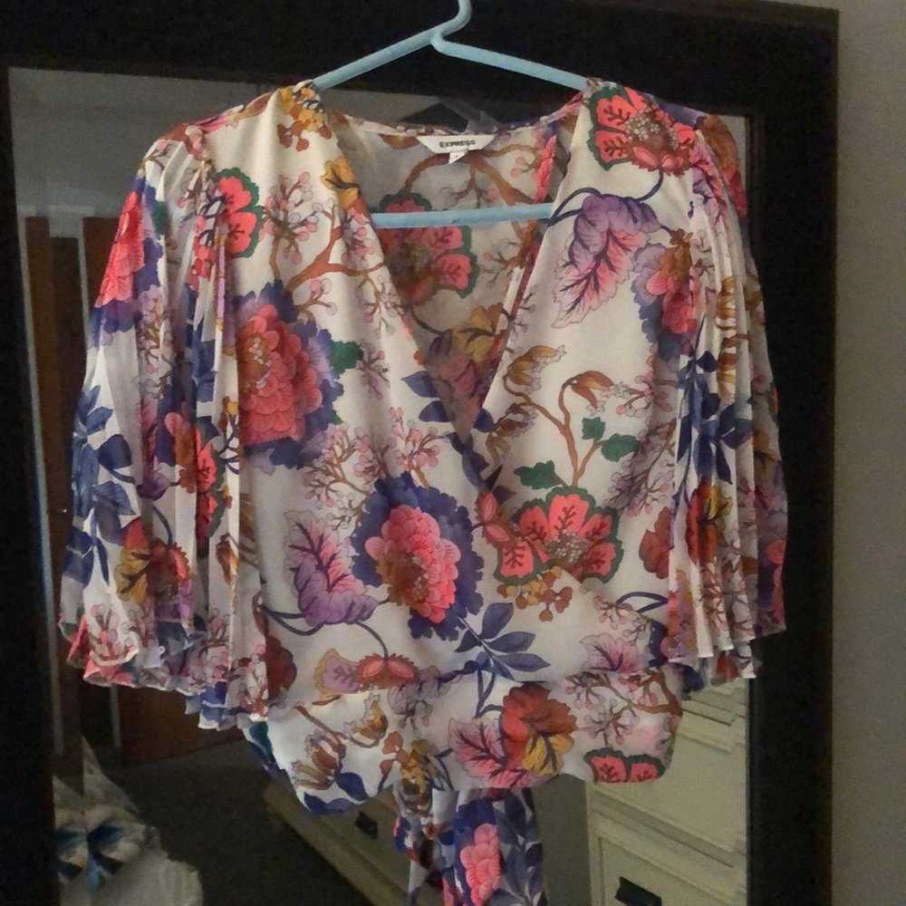 Express floral top in medium